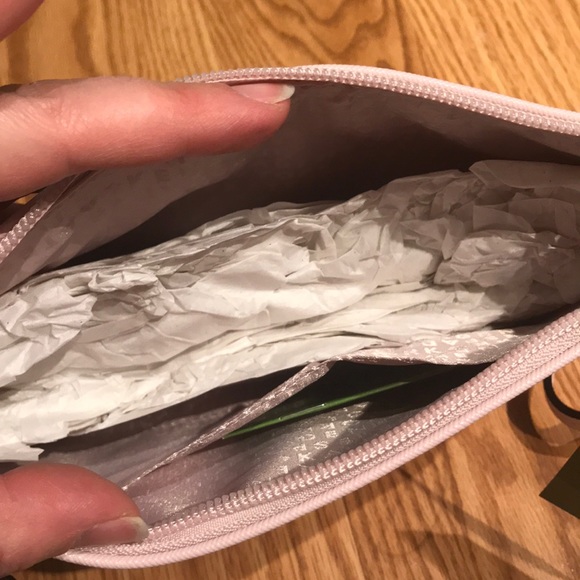 Super cute Kate Spade crossbody - Picture 8 of 8